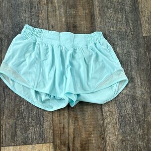 Lululemon hottie hot shorts size 6